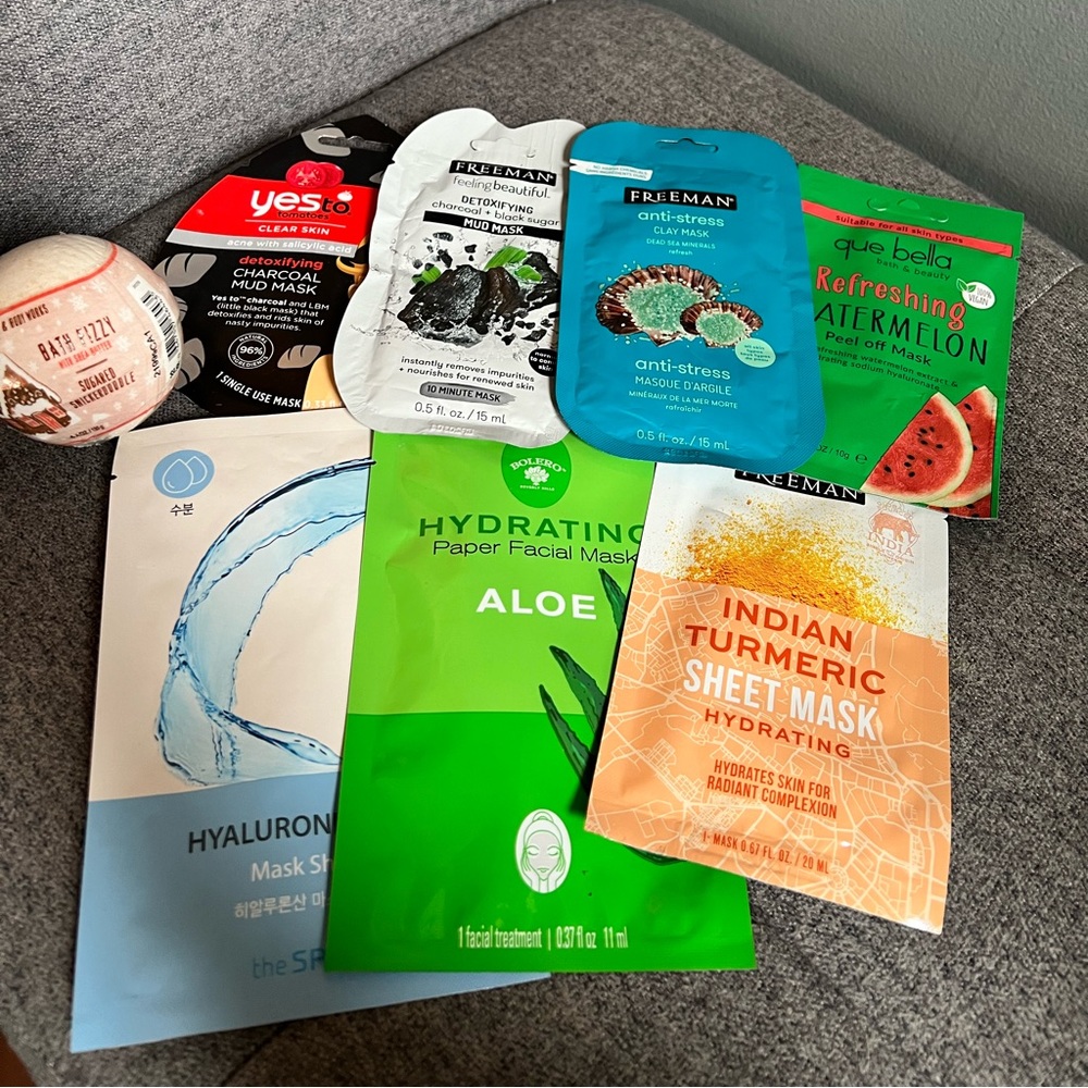 Face Mask and Bath Bomb Bundle
